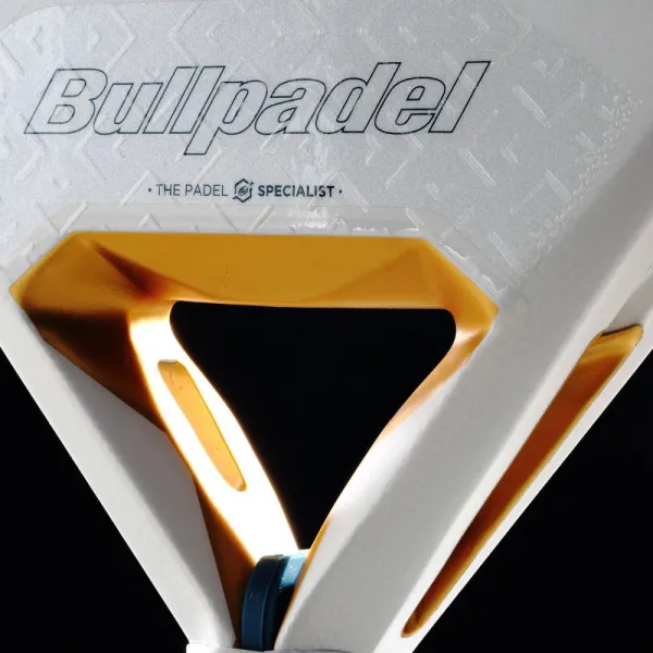 Ракетка для падела BULLPADEL Pearl 26, 493804, для профессионалов, карбон, бело-серый за 35&nbsp;929.50 ₽ в Томске